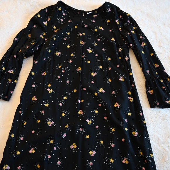 Old Navy black dress with flowers, size S - Picture 2 of 4